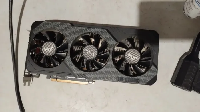 Rx 5600 xt asus tuf