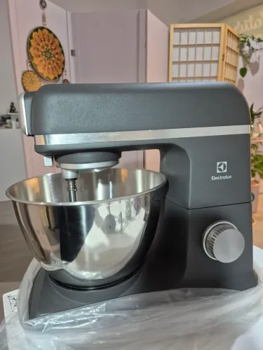 Batedeira Planetária Electrolux