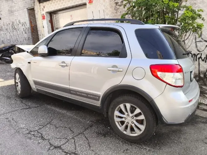 Suzuki SX4 2.0 16V 145cv 4WD 5P Aut. 2014