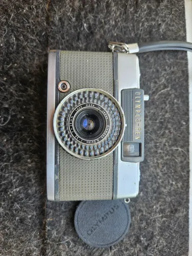 Olympus pen