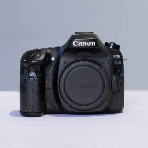 Canon 80D + lente 35mm F2