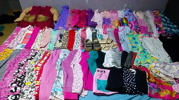 Roupas de menina tamanho 3 e 4 anos com 63 peças de inverno