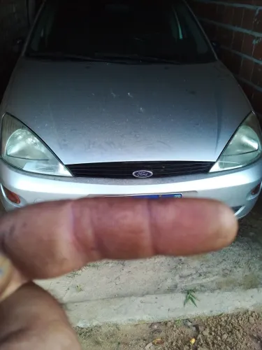 Ford Focus 1.8 16V 5P 2003