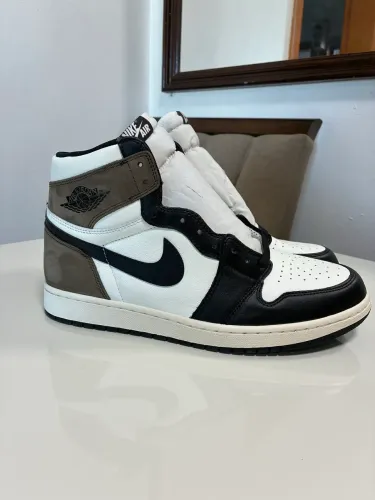 Air jordan 1 high dark mocha nike tamanho 42.5 novo