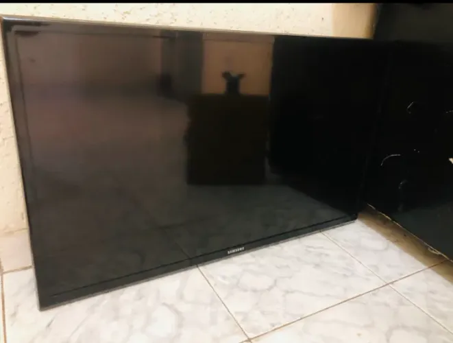 TV SAMSUNG PARA RETIRAR PEÇAS