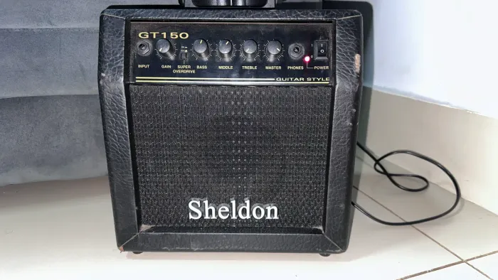 Caixa Amplificada Sheldon GT150 de 110/220V para guitarra/violão/microfone