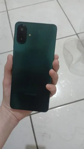 CELULAR EM PERFEITAS CONDIÇÕES