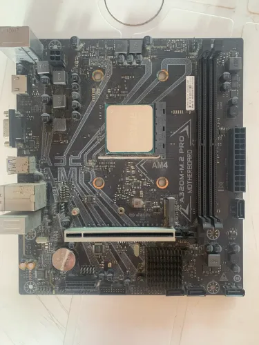 Processador Ryzen 3 3300x + Placa mãe A320M Colorful