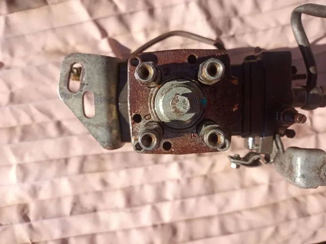 Bomba injetora da besta 2.7 R$ 1000