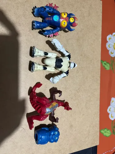 Miniaturas raras de bonecos 