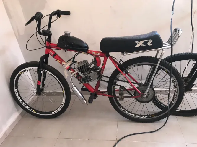 Bicicleta e motorizada vendo e troco