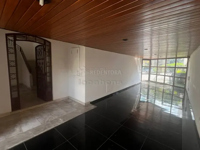 Casa Comercial Locação e Venda no Jardim América/SP com 14 salas