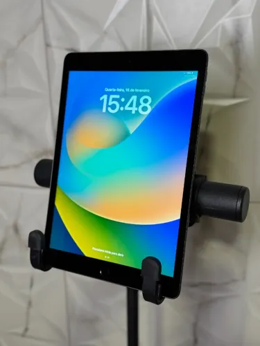 iPad 9a Geração 64GB Wi-Fi + Capa + Cabo