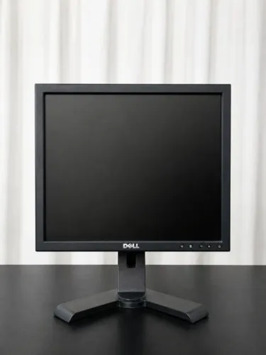 monitor LCD Dell de 17 polegadas, modelo P170S