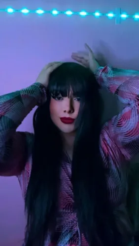 WIG PRETA LISA COM FRANJA