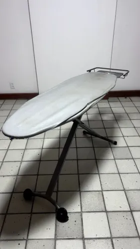 TABUA DE PASSAR ROUPA - EXCELENTE