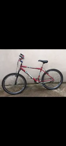 Bicicleta mountain bike aro 18 com apoio 