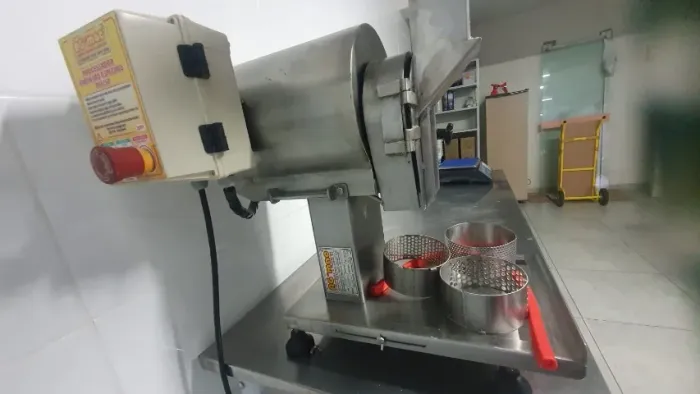 Moedor Profissional de Farinhas Especiais - AG.MAC - PFF-50 - inox - 220V - ? OPORTUNIDAD