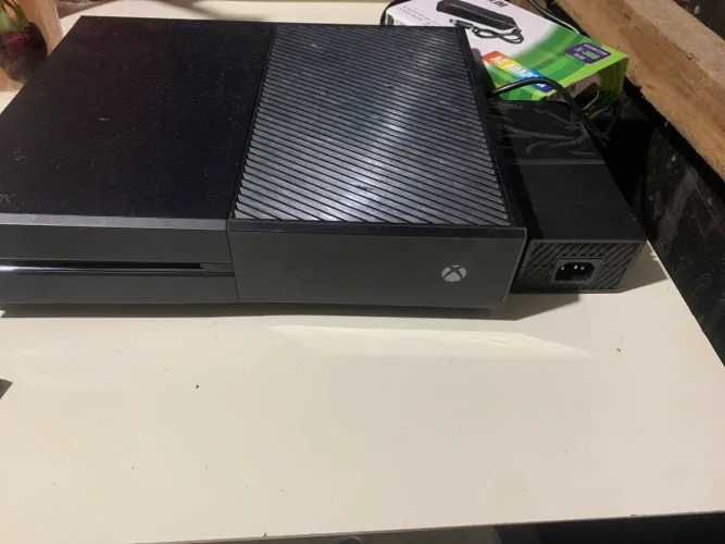 Xbox one fet 800gb aceito troca!!