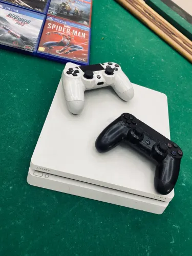 PlayStation 4 EDIÇÃO ESPECIAL BRANCO