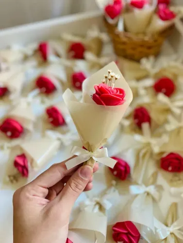 Lembrancinha Flor Rosa Personalizada Caixa de Acetato Casamento Festa com Laço e Tag