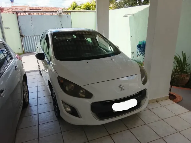 Peugeot 308 Allure 1.6 Flex 16V 5P Mec. 2013