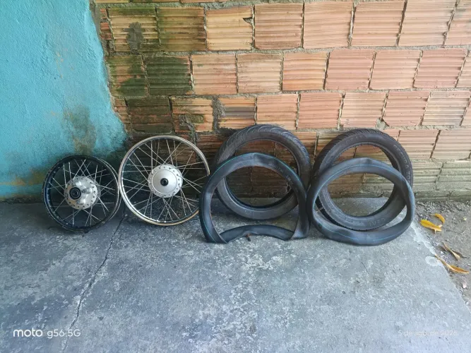 Aro e pneu da biz