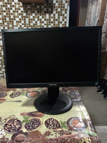 Monitor Positivo 22 polegadas, gira formato A4 com entrada HDMI e VGA