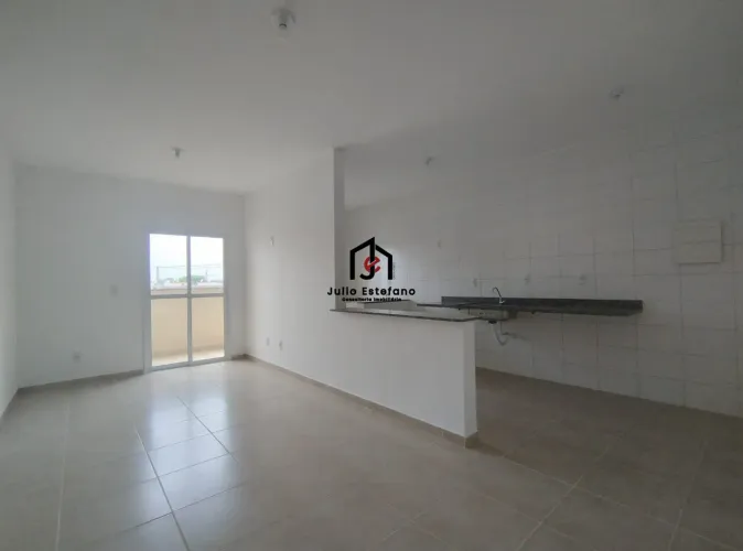 Apartamento com 2 dormitórios no bairro Jardim Regina em Pindamonhangaba