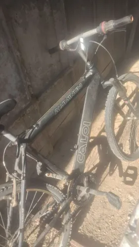 Bicicleta Caloi alumínio preta 1994