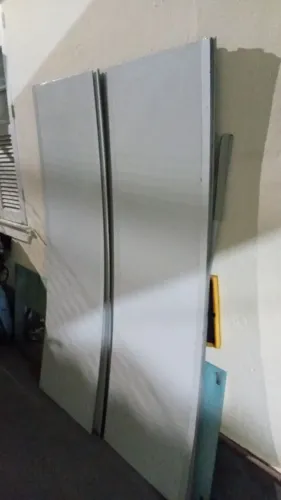 Vendo 11 placa de ACM na cor branca, medindo 1,88 x 0,52 cada placa, 30 reais cada peça