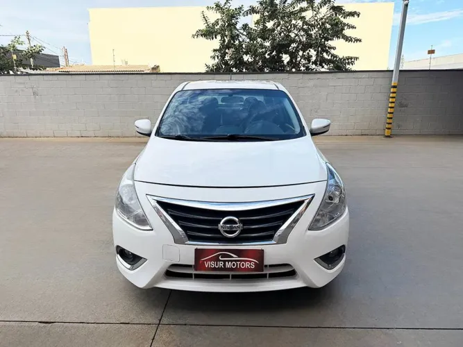 Nissan Versa Unique 1.6 16V Flex 4P Mec. 2016
