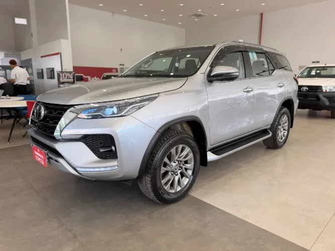 Toyota Hilux CD SRX 4X4 2.8 TDI 16V Diesel Aut. 2022