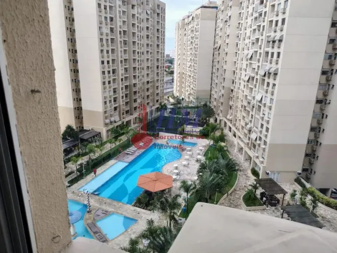 Apartamento à venda em Del Castilho, RJ: 2 quartos, 1 sala, 1 banheiro, 1 vaga e 51m²! Imp