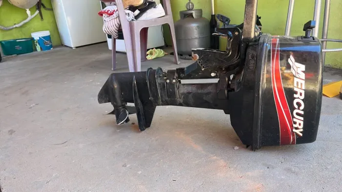 Motor de popa 8hp Mercury 