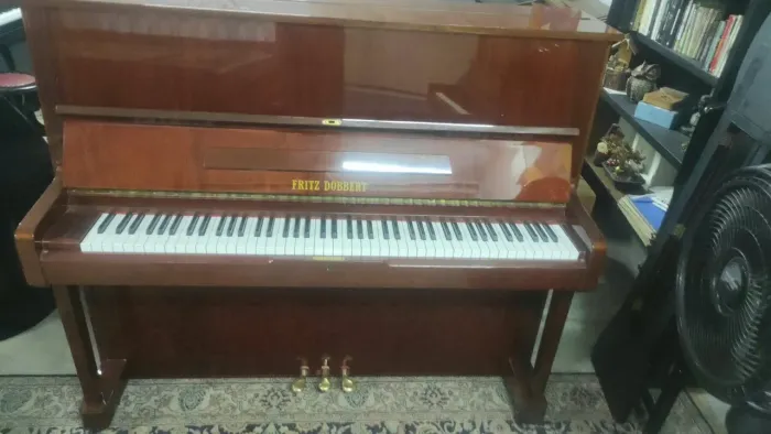 Pianos Vendo Mod Nacionais & Importados