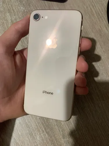 iPhone 8
