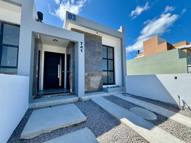 Casa à venda no Domingos de Almeida, Areal - com 65m², 2 quartos, lareira, churrasqueira e