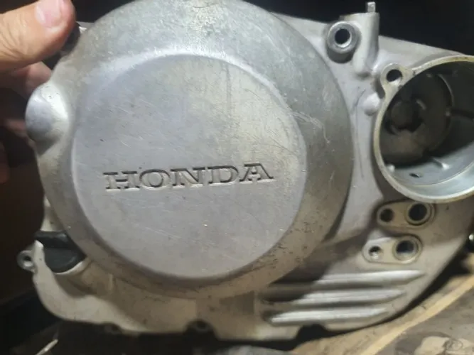 Tampa motor Honda tornado 250