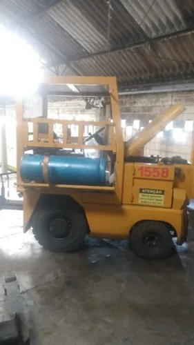 Rebocador à combustão Kolosso, KM20, capacidade 12.000Kg