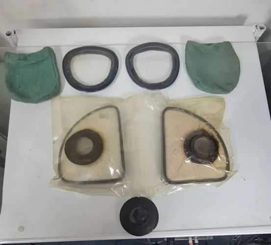 Par de lentes e filtros para Máscara de gás M1. 