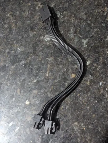 Cabo divisor de energia para placa de vídeo (8 pinos para 6+2 pinos)