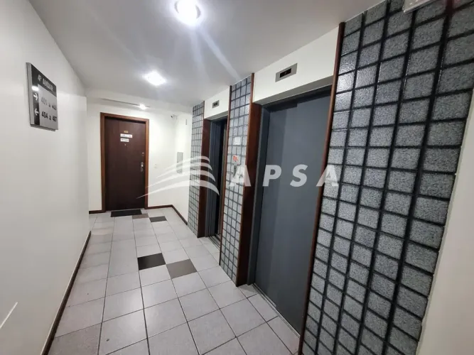 EXCELENTE SALA COMERCIAL EM VILA ISABEL. ÓTIMA SALA COMERCIAL COLADA NO BOULEVART 28 DE SE
