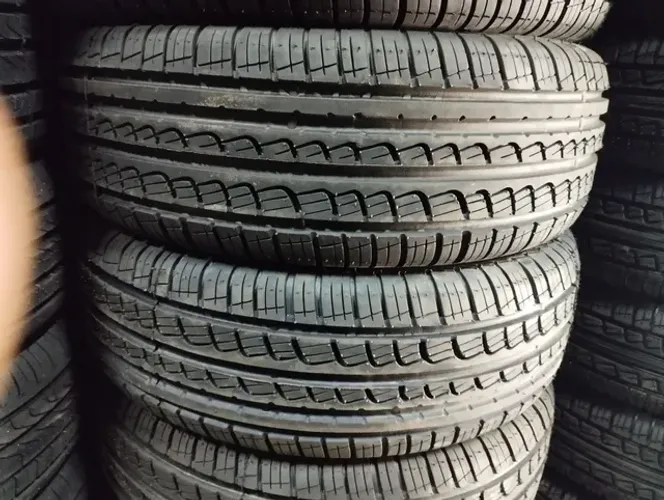 Pneus 205/60/15 remolde