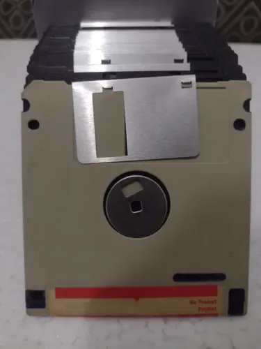 Lote Com Case Mais12 Disquetes Antigos