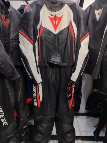 Macacao dainese novo sem uso 52 eur