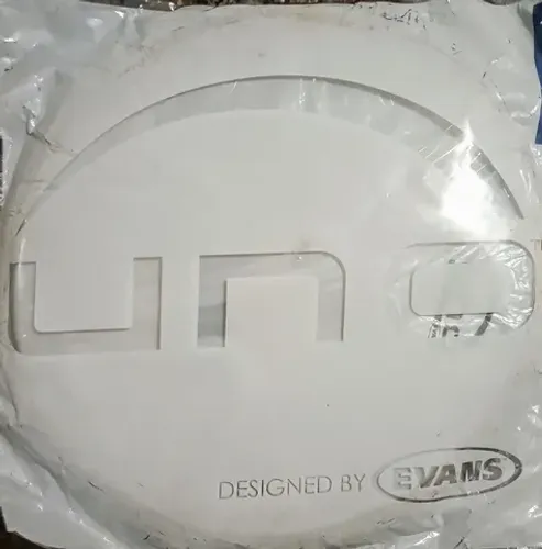 Pele UNO EVANS 14 " , porosa, nova na embalagem.