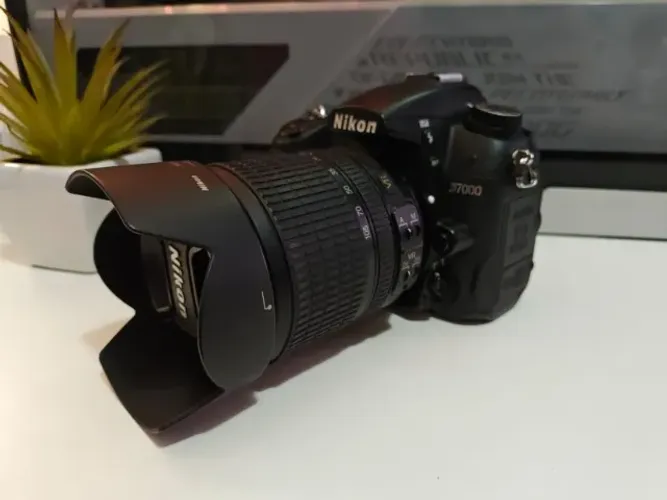 Nikon D7000 com 18-105mm