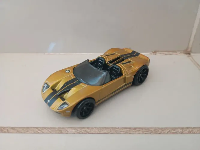 Miniatura ford gt hot wheels speed machines