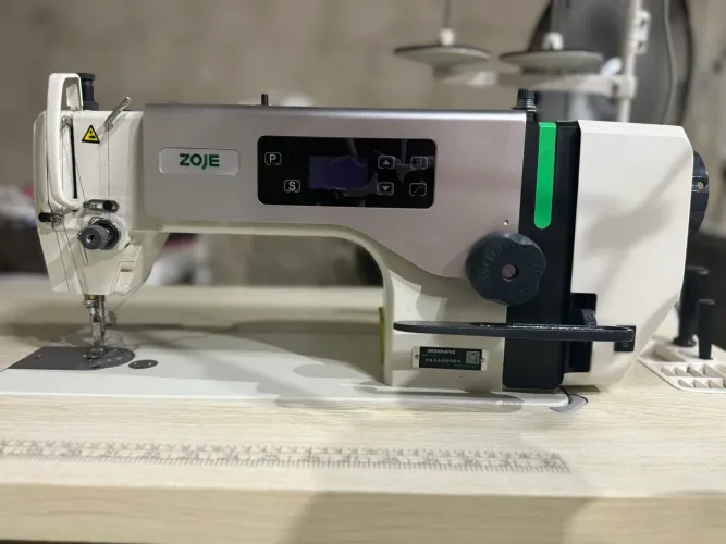 Máquina industrial reta direct drive digital 